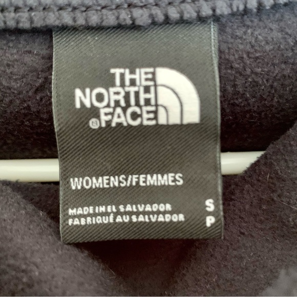 TKA Glacier Northface pullover hoodie for women. Black fleece material. - Picture 2 of 4